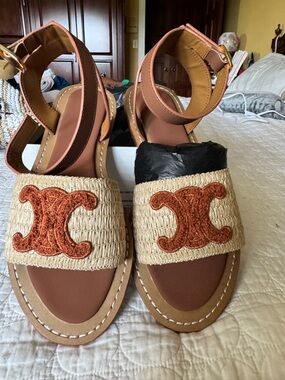 NIB Celine Women’s Tan Raffia Ankle-Strap Sandals 10/41